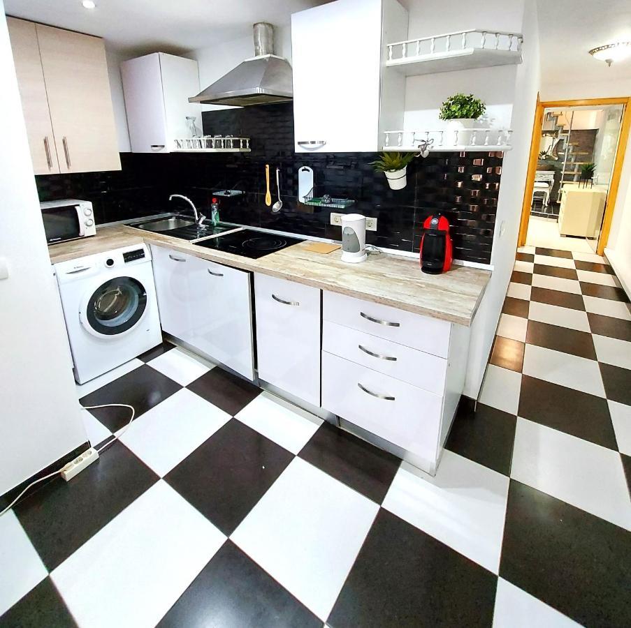 Elegant 3 Bedrooms, Wifi Free Адехе Экстерьер фото